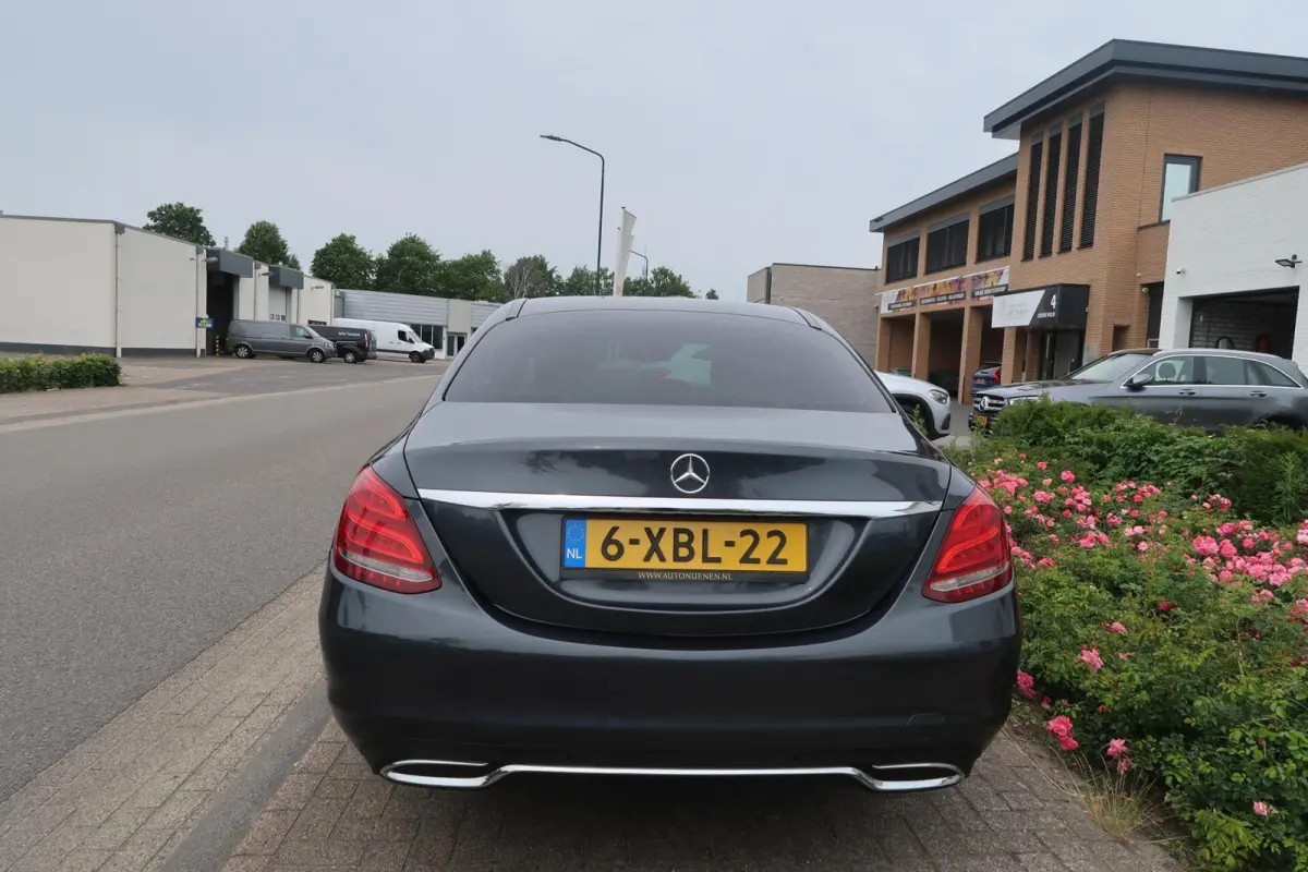 180 AUT NAVIGATIE|FULL-LED|PDC|BLUETOOTH|CRUISECONTROL|ORIGINEEL NEDERLANDS