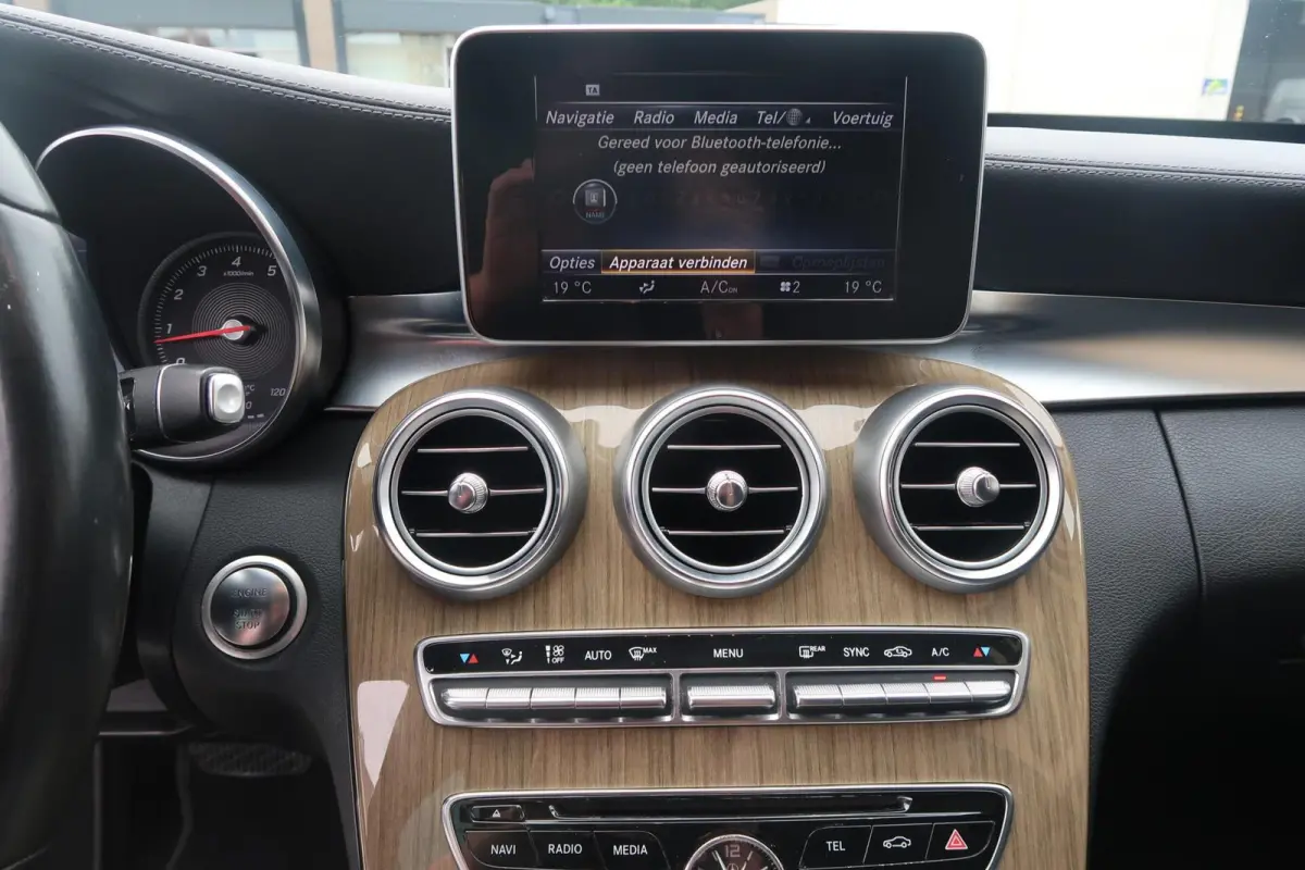 180 AUT NAVIGATIE|FULL-LED|PDC|BLUETOOTH|CRUISECONTROL|ORIGINEEL NEDERLANDS