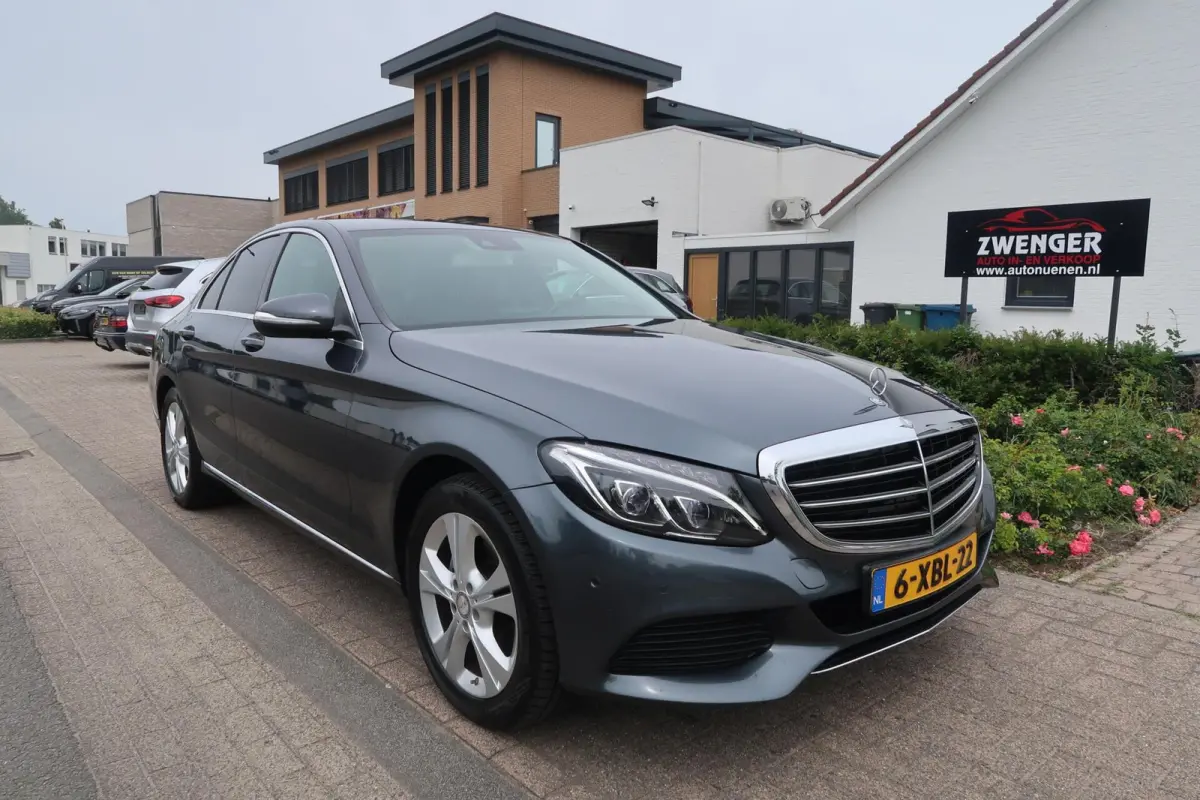 180 AUT NAVIGATIE|FULL-LED|PDC|BLUETOOTH|CRUISECONTROL|ORIGINEEL NEDERLANDS