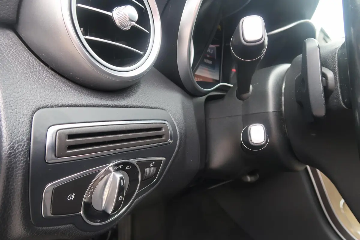 180 AUT NAVIGATIE|FULL-LED|PDC|BLUETOOTH|CRUISECONTROL|ORIGINEEL NEDERLANDS