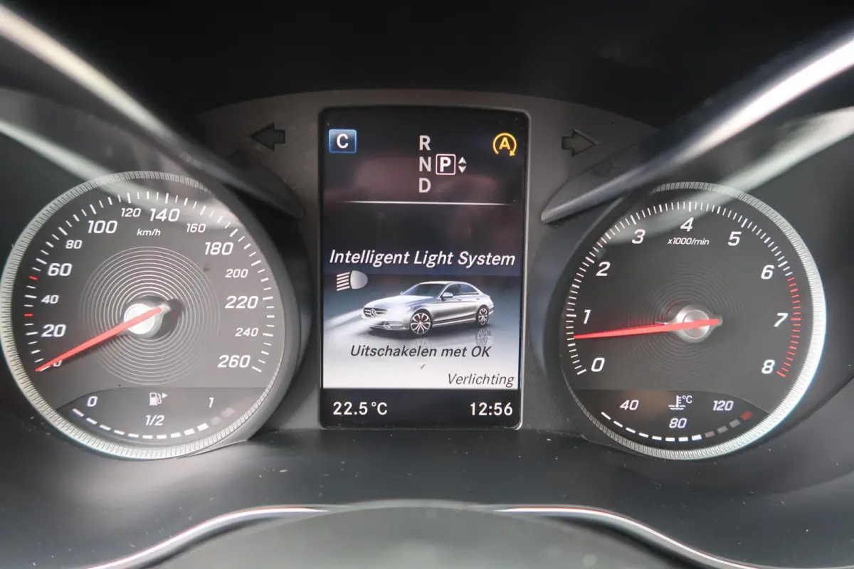 180 AUT NAVIGATIE|FULL-LED|PDC|BLUETOOTH|CRUISECONTROL|ORIGINEEL NEDERLANDS