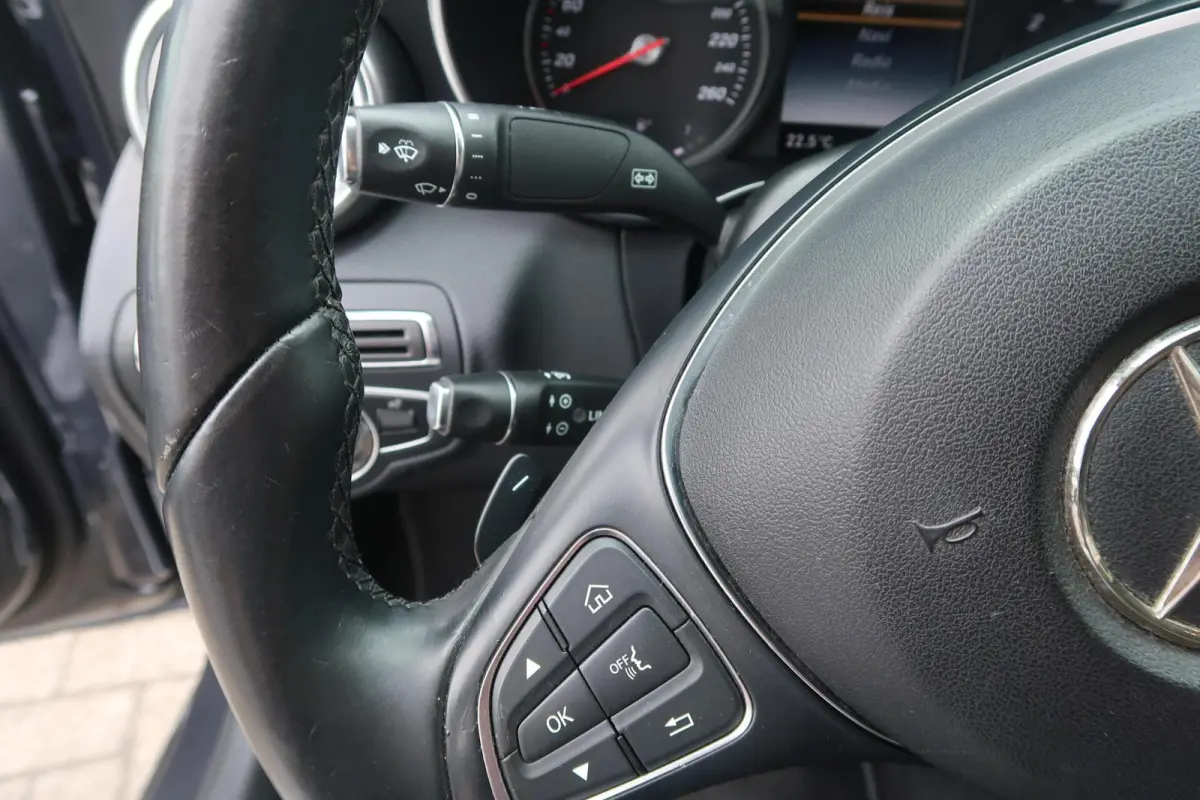 180 AUT NAVIGATIE|FULL-LED|PDC|BLUETOOTH|CRUISECONTROL|ORIGINEEL NEDERLANDS