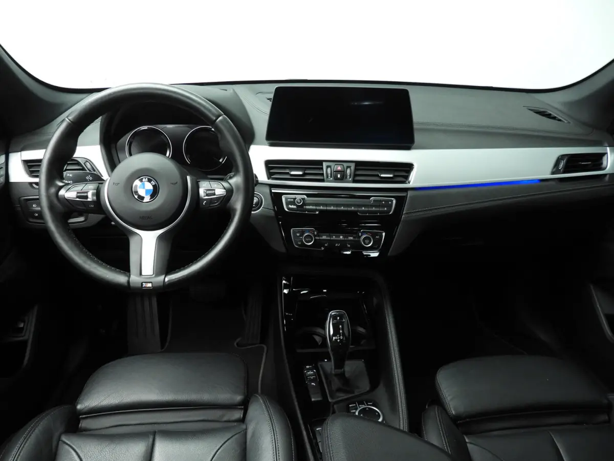 sDrive20i | Laserlicht | Leder | HUD | Sportstoelen | Stoelverwarming | Keyless | DAB | Hifi Speakers | Alu 18 inch