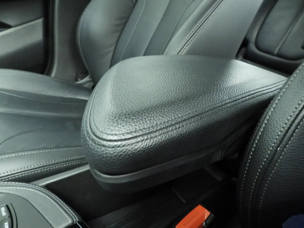 sDrive20i | Laserlicht | Leder | HUD | Sportstoelen | Stoelverwarming | Keyless | DAB | Hifi Speakers | Alu 18 inch