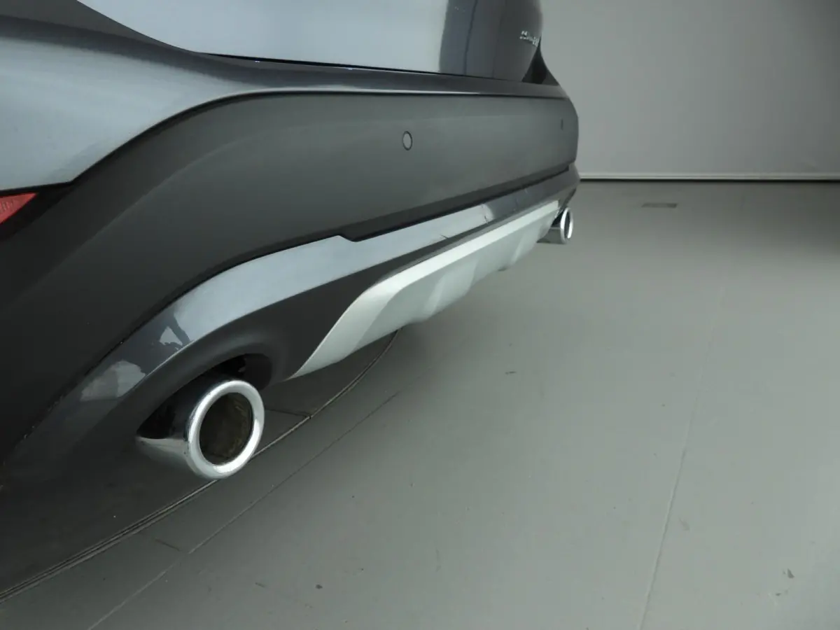 sDrive20i | Laserlicht | Leder | HUD | Sportstoelen | Stoelverwarming | Keyless | DAB | Hifi Speakers | Alu 18 inch
