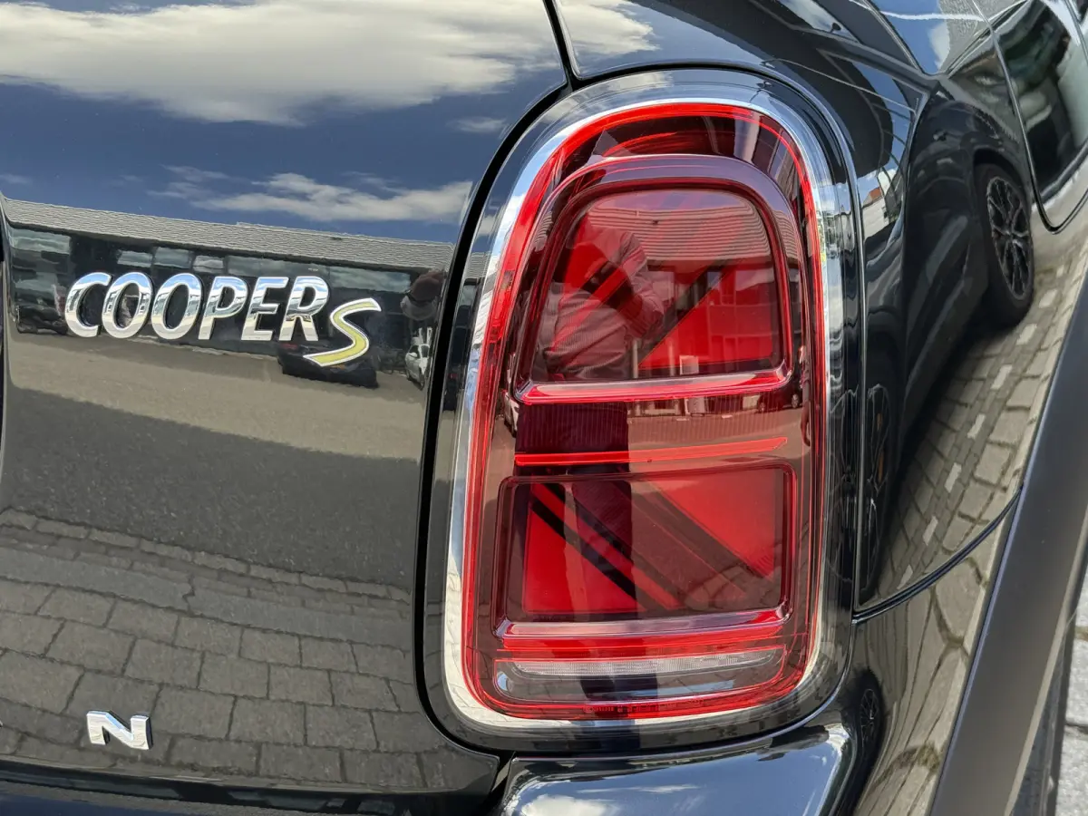 2.0 Cooper SE ALL4 Pano/H&K/Leder/Camera