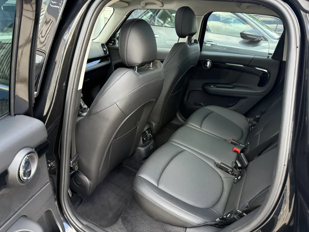 2.0 Cooper SE ALL4 Pano/H&K/Leder/Camera