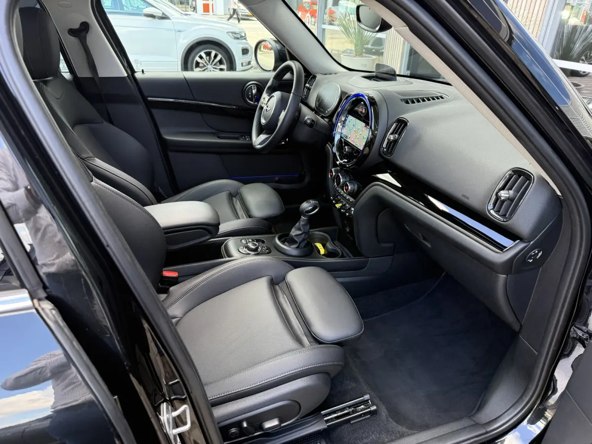 2.0 Cooper SE ALL4 Pano/H&K/Leder/Camera