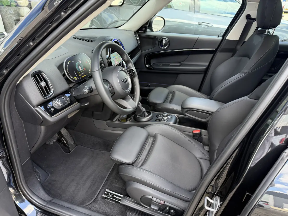 2.0 Cooper SE ALL4 Pano/H&K/Leder/Camera