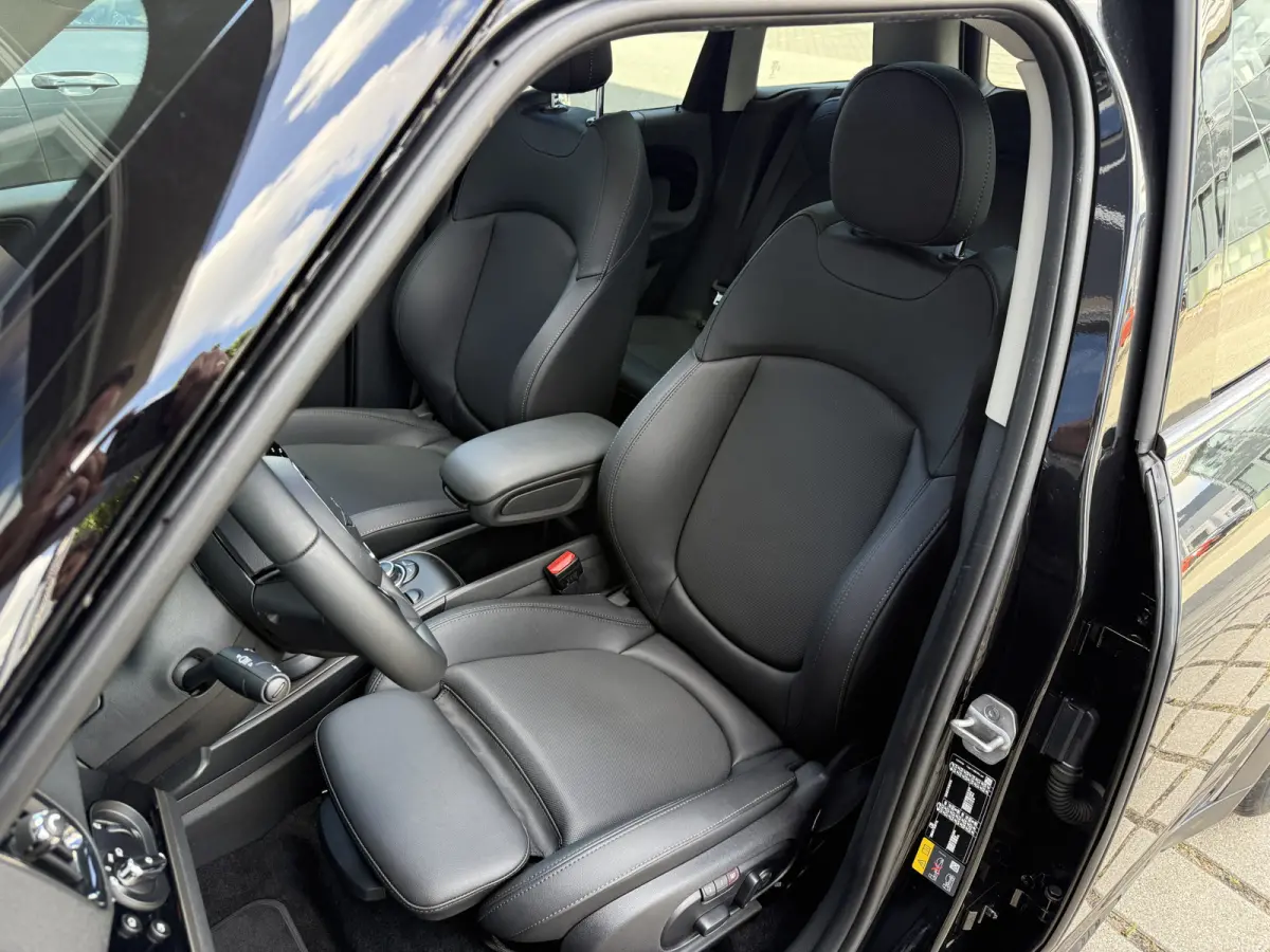 2.0 Cooper SE ALL4 Pano/H&K/Leder/Camera