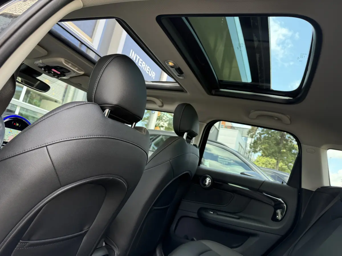 2.0 Cooper SE ALL4 Pano/H&K/Leder/Camera