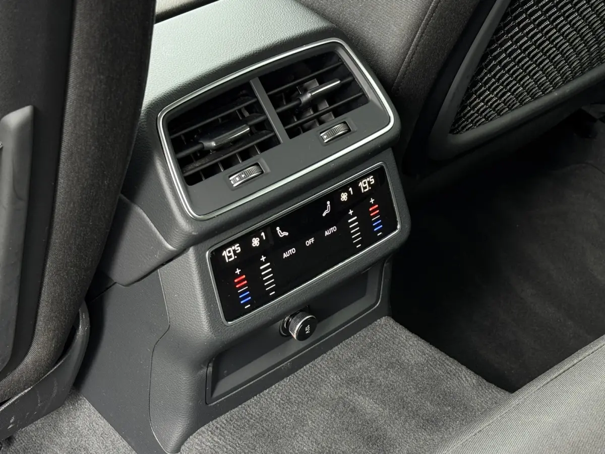 50 TFSI e quattro | 1e eigenaar | Dealer onderhouden | Camera | Virtual | Carplay | Elektrische achterklep