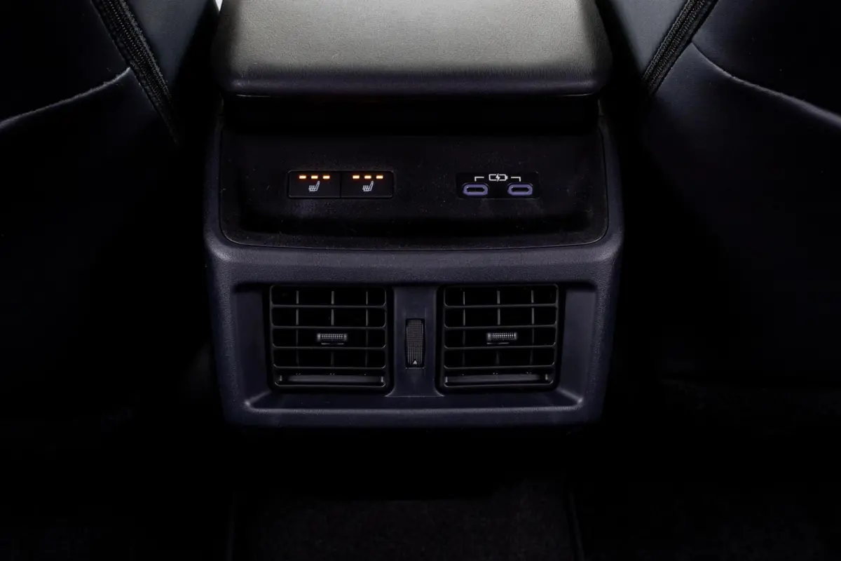 4E-xperience+ AWD 73.1 kWh | Safety Sense | 100% Elektrisch | Safe8 |