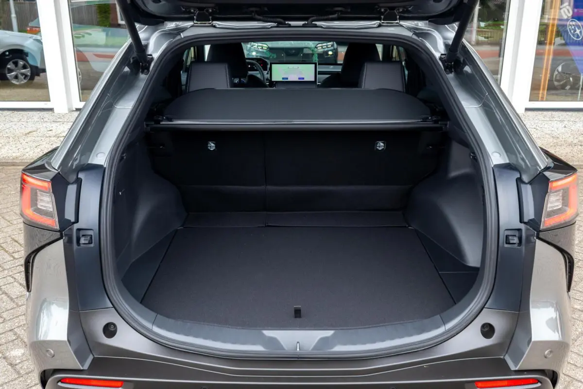 4E-xperience+ AWD 73.1 kWh | Safety Sense | 100% Elektrisch | Safe8 |