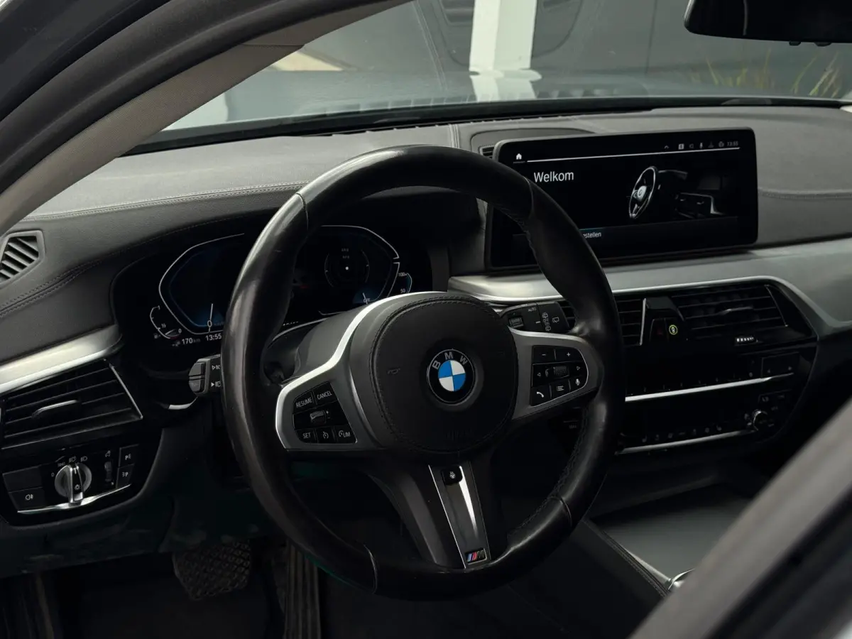 530e High Executive NAVI | LEDER | LED | CRUISE CONTROL | SPORTVELGEN