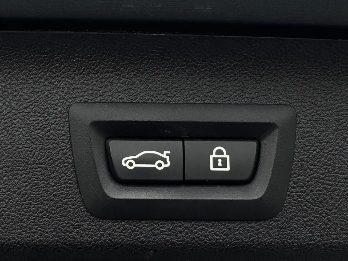 530e High Executive NAVI | LEDER | LED | CRUISE CONTROL | SPORTVELGEN
