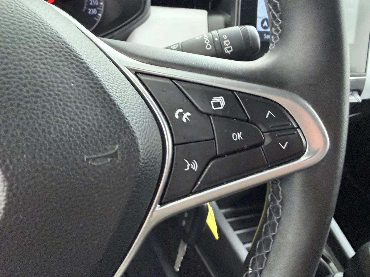 TCe 90 GPF Evolution | Apple CarPlay | Navigatie | Parkeersensoren |
