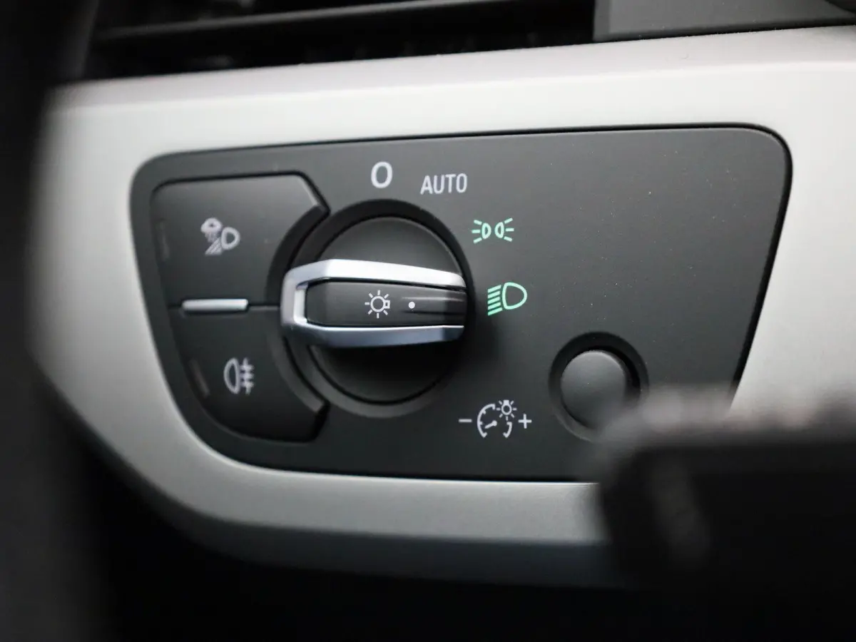 35 TFSI Business Edition | ACC | Keyless | lichtmetalen velgen 5-spaaks 17" |