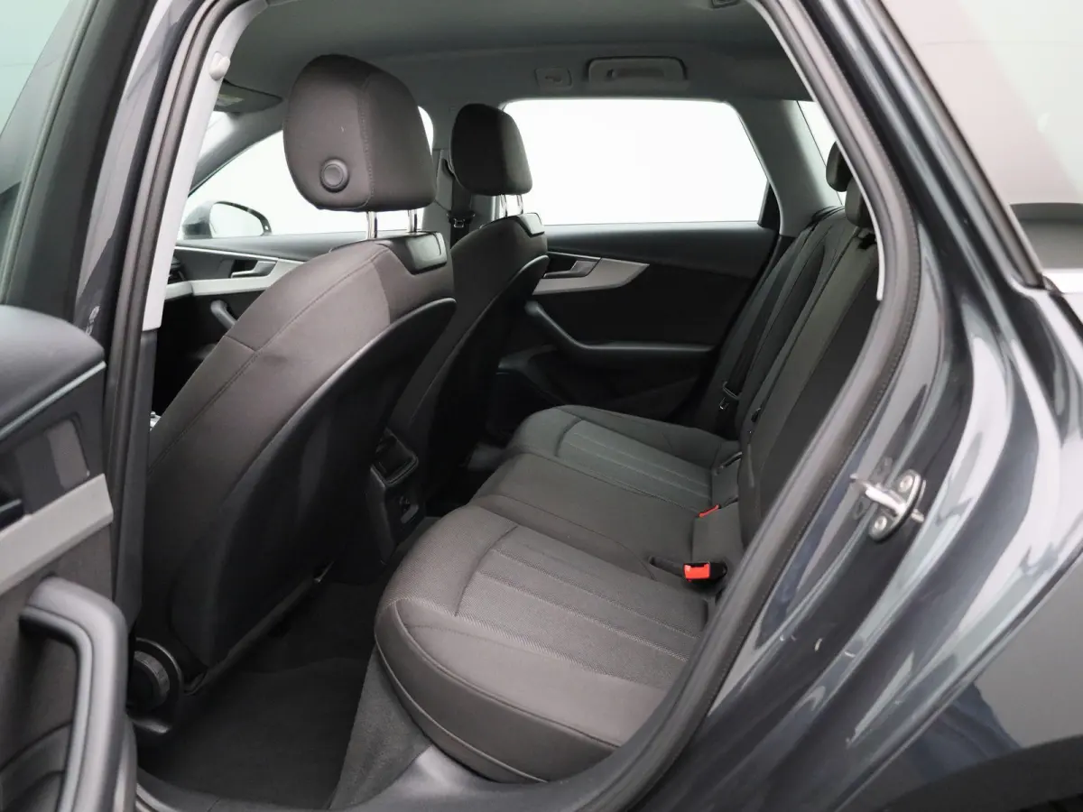 35 TFSI Business Edition | ACC | Keyless | lichtmetalen velgen 5-spaaks 17" |
