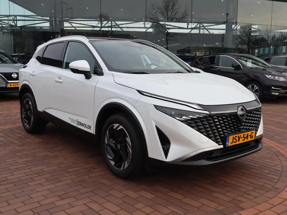 1.3 MHEV Xtronic N-Connecta | Panorama dak | Stoel en stuurverwarming |