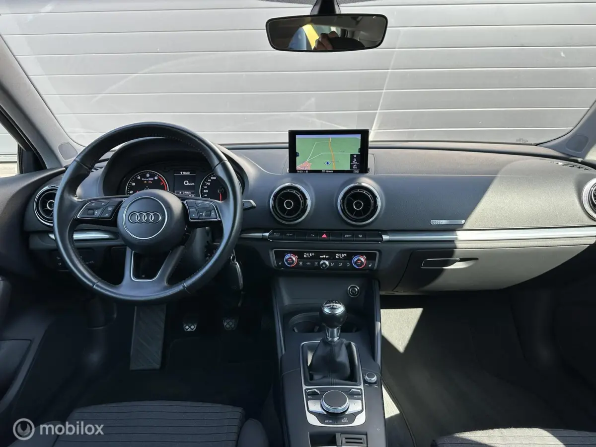 1.0 TFSI Sport CLIMA*NAV*PDC*STOELVERW*ENZ