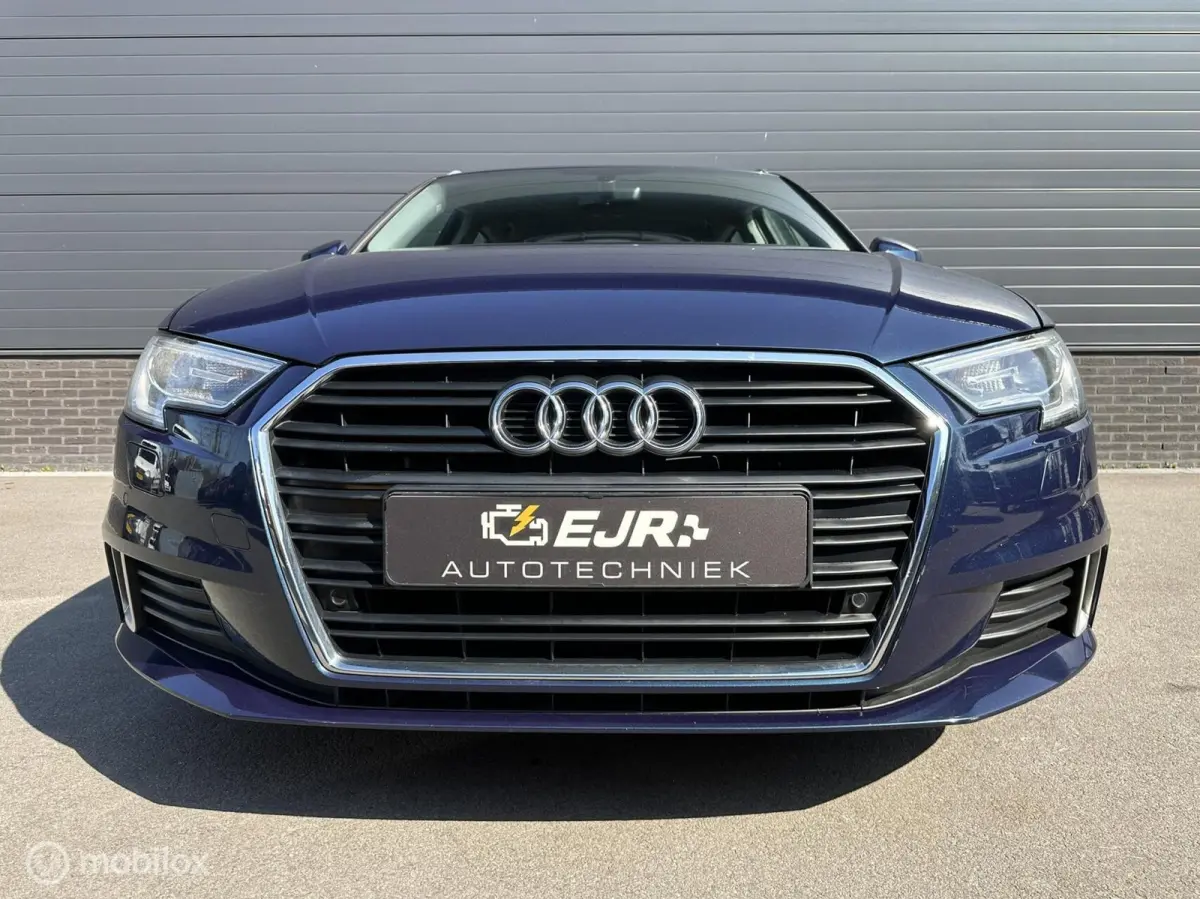 1.0 TFSI Sport CLIMA*NAV*PDC*STOELVERW*ENZ