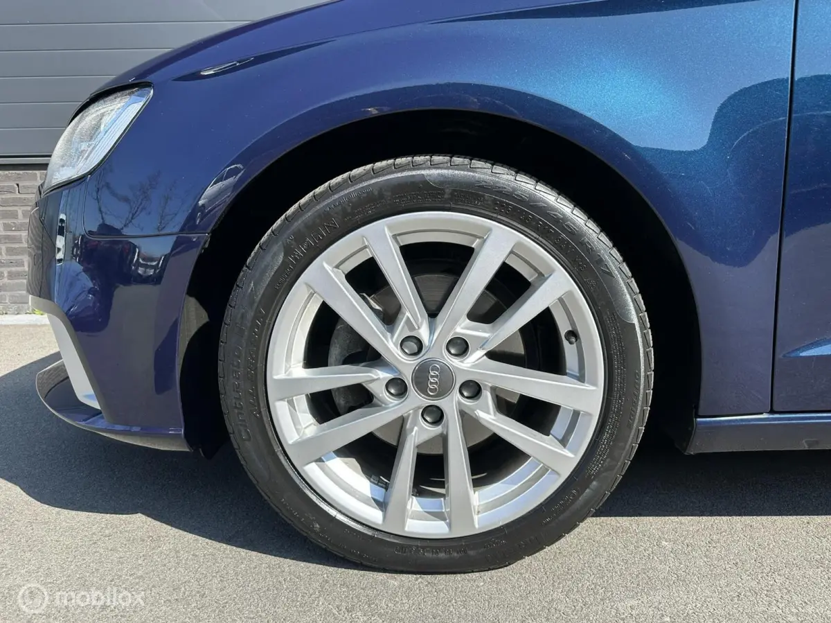 1.0 TFSI Sport CLIMA*NAV*PDC*STOELVERW*ENZ