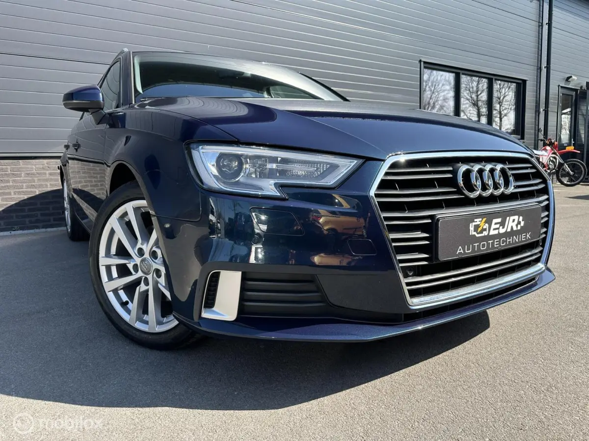 1.0 TFSI Sport CLIMA*NAV*PDC*STOELVERW*ENZ