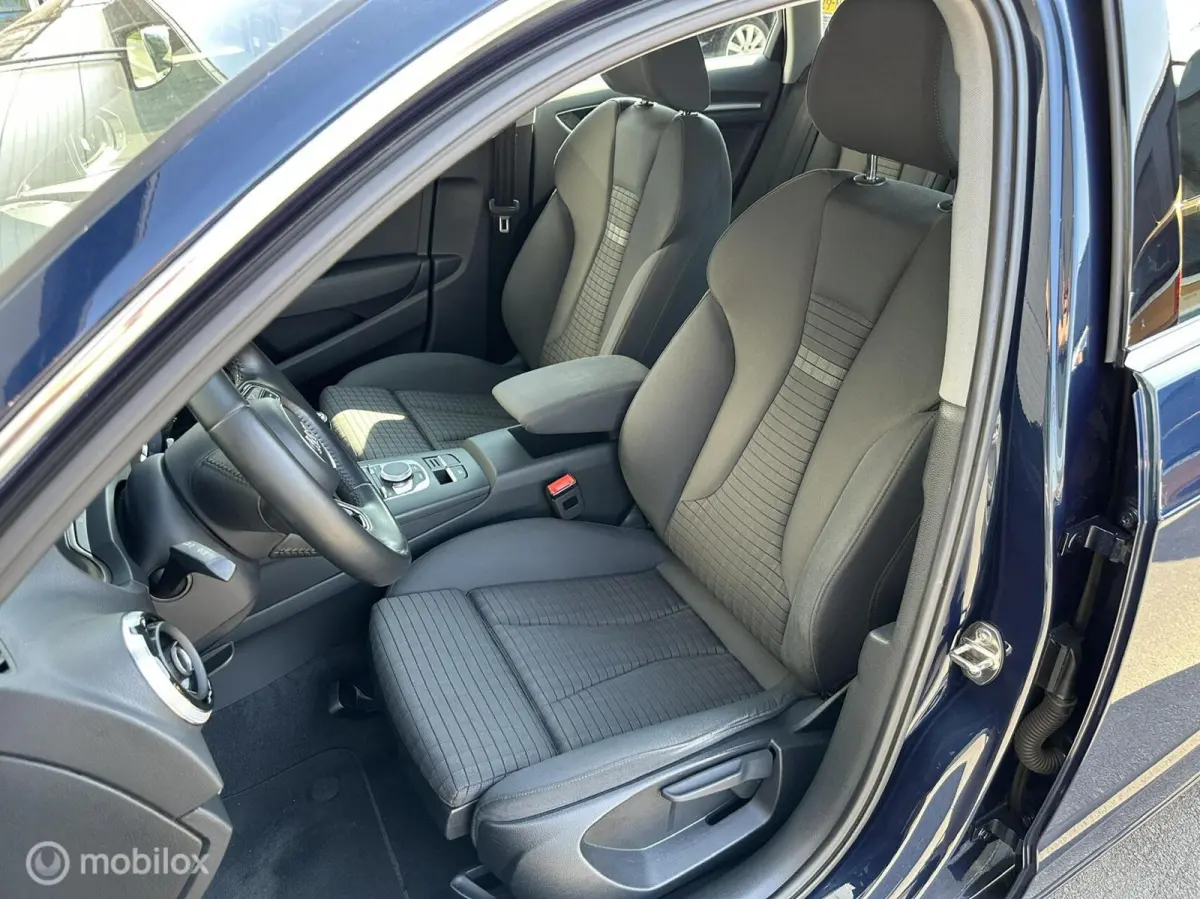 1.0 TFSI Sport CLIMA*NAV*PDC*STOELVERW*ENZ