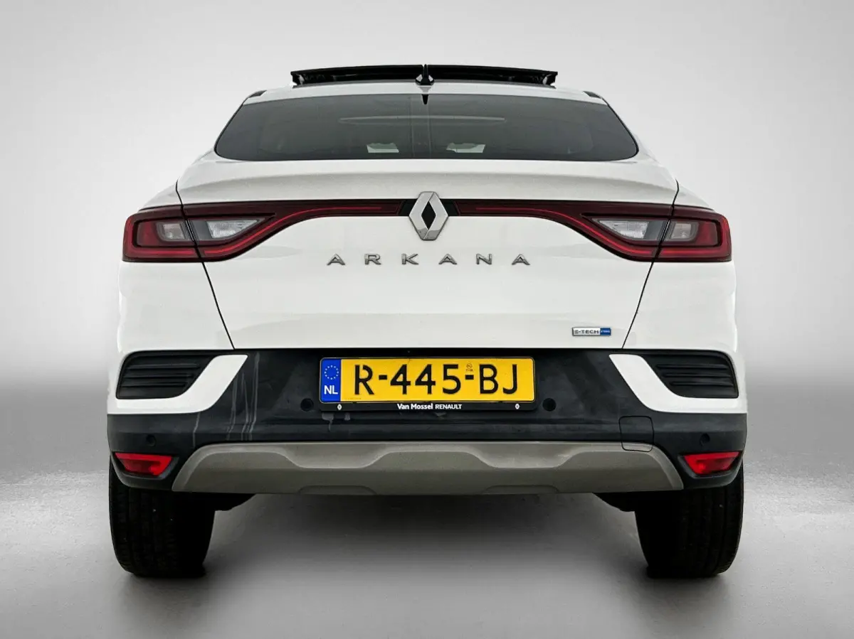 1.6 E-Tech Hybrid 145 Intens | Automaat | Apple Carplay/Android Auto | Panoramadak | Achteruitrijcamera | Parkeersensoren | Adaptief Cruise Control |