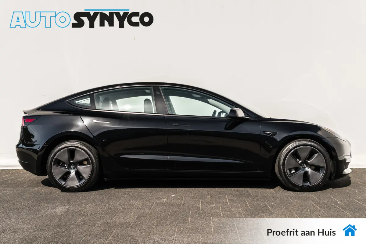 Standard RWD Plus 60 kWh | AMD | LFP | Warmtepomp | 33.247 Km | Leder | Org. NL | 1e Eig.