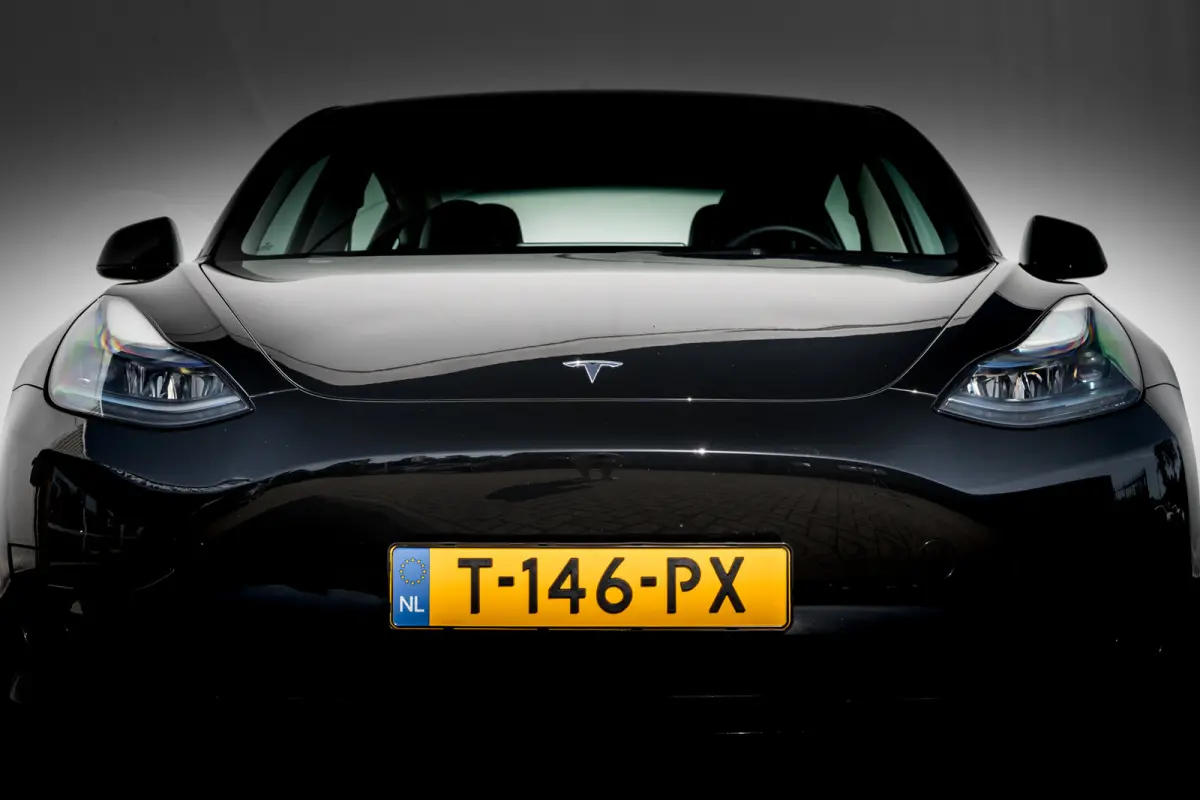 Standard RWD Plus 60 kWh | AMD | LFP | Warmtepomp | 33.247 Km | Leder | Org. NL | 1e Eig.