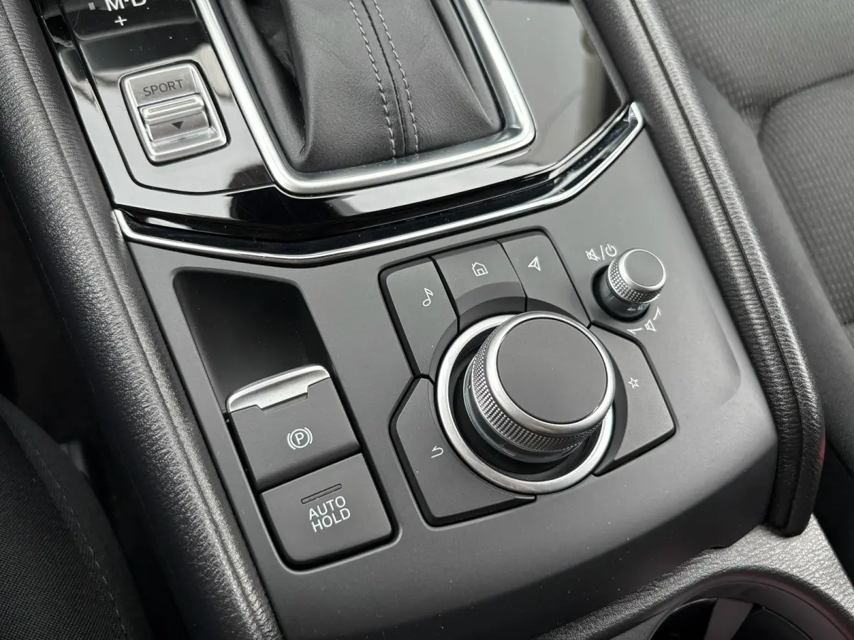2.5 SkyActiv-G 194 Advantage Automaat | 2000kg Trekgewicht | 360 Camera | Head-Up Display | Stoel- & Stuurverwarming |