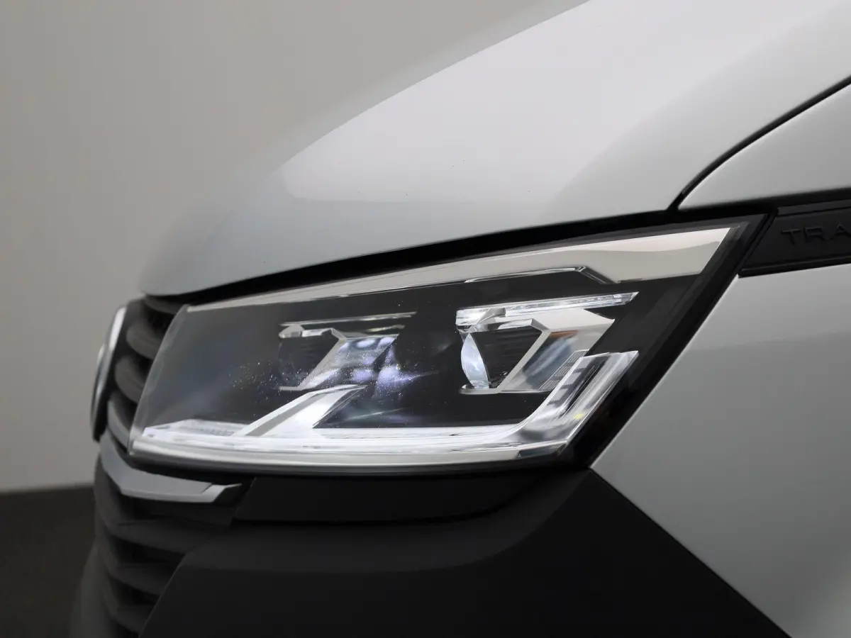 2.0 TDI L1H1 150PK GVW 3.200KG | Automaat | Trekhaak | Multifunctioneel Stuurwiel | Verwarmbare Voorruit | Parkeersensoren Voor + Achter | Airco | LED-Koplampen | Adaptive Cruise Control | A