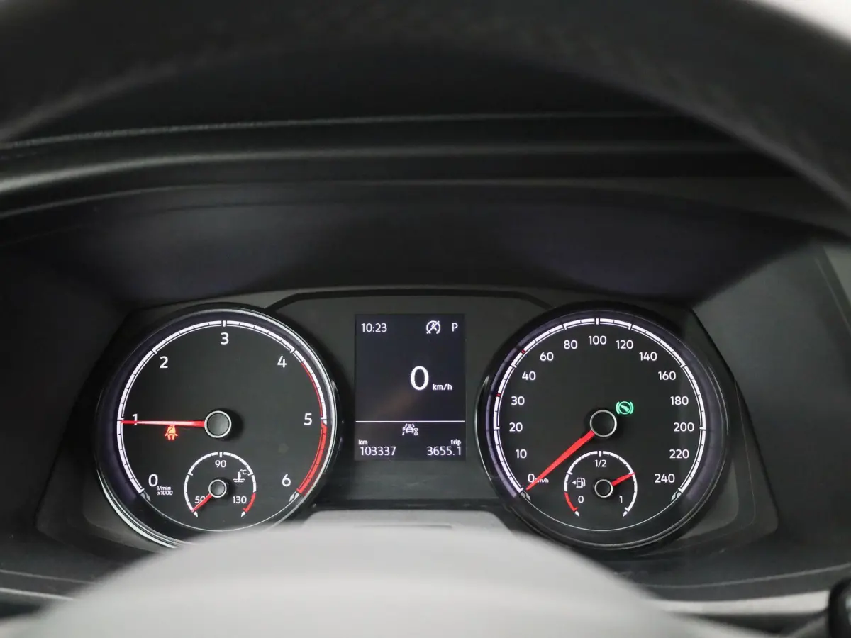2.0 TDI L1H1 150PK GVW 3.200KG | Automaat | Trekhaak | Multifunctioneel Stuurwiel | Verwarmbare Voorruit | Parkeersensoren Voor + Achter | Airco | LED-Koplampen | Adaptive Cruise Control | A