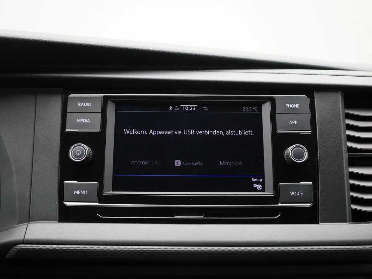 2.0 TDI L1H1 150PK GVW 3.200KG | Automaat | Trekhaak | Multifunctioneel Stuurwiel | Verwarmbare Voorruit | Parkeersensoren Voor + Achter | Airco | LED-Koplampen | Adaptive Cruise Control | A
