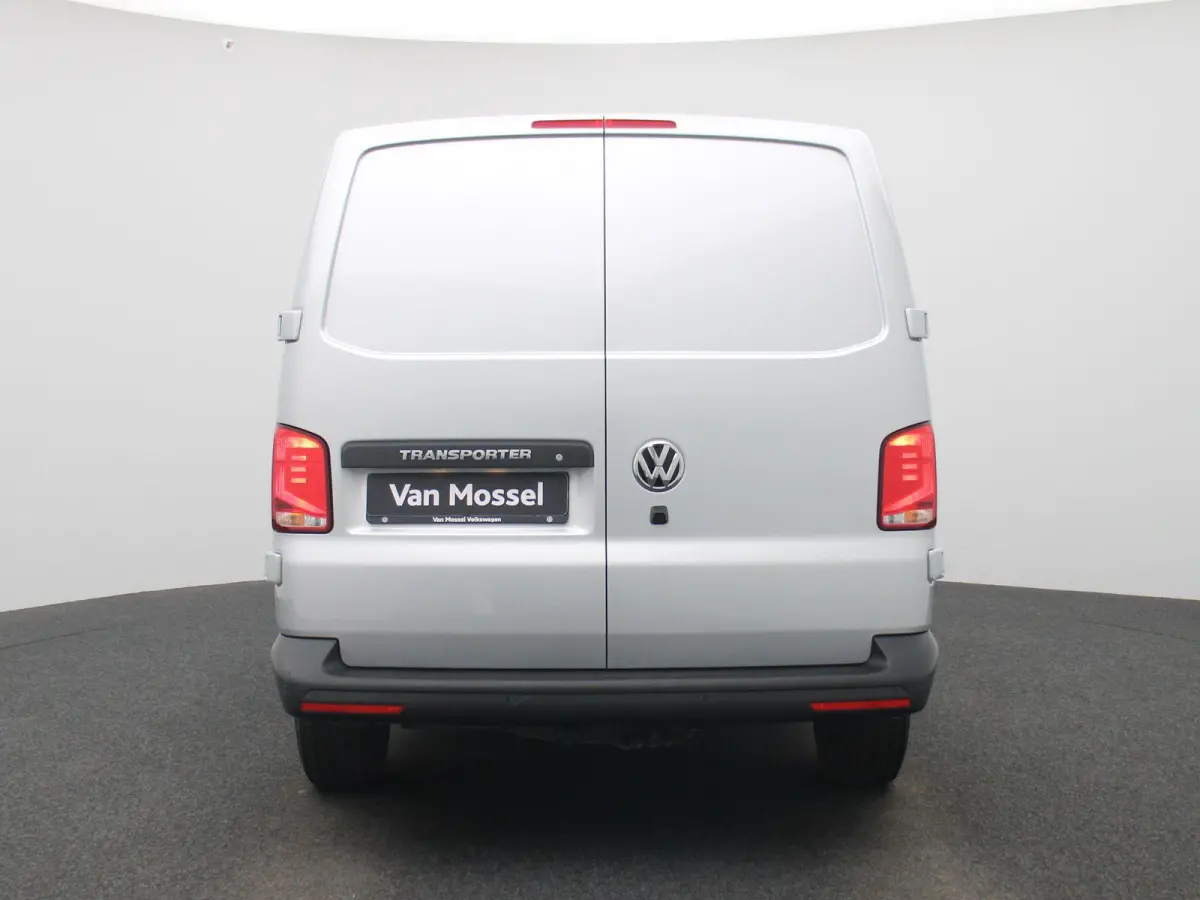 2.0 TDI L1H1 150PK GVW 3.200KG | Automaat | Trekhaak | Multifunctioneel Stuurwiel | Verwarmbare Voorruit | Parkeersensoren Voor + Achter | Airco | LED-Koplampen | Adaptive Cruise Control | A