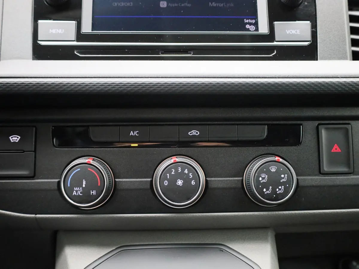 2.0 TDI L1H1 150PK GVW 3.200KG | Automaat | Trekhaak | Multifunctioneel Stuurwiel | Verwarmbare Voorruit | Parkeersensoren Voor + Achter | Airco | LED-Koplampen | Adaptive Cruise Control | A