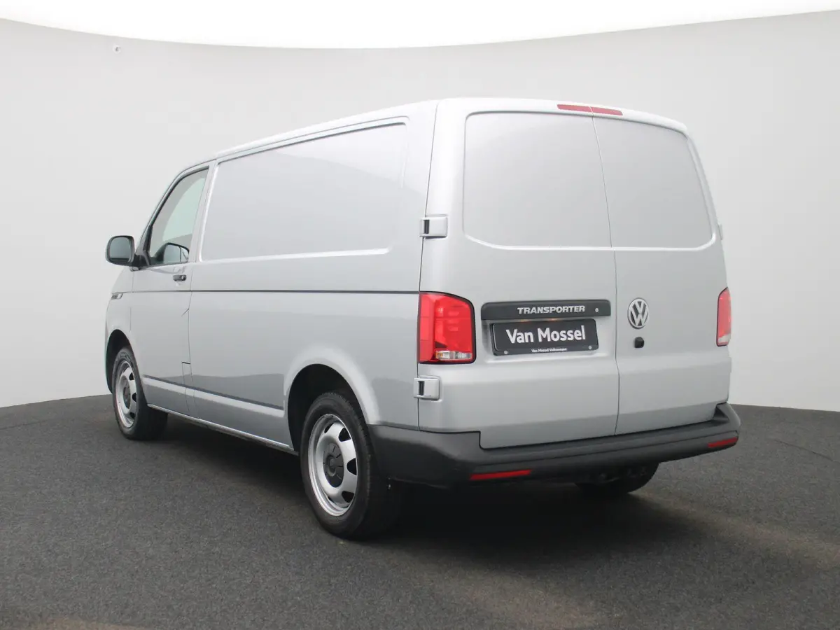 2.0 TDI L1H1 150PK GVW 3.200KG | Automaat | Trekhaak | Multifunctioneel Stuurwiel | Verwarmbare Voorruit | Parkeersensoren Voor + Achter | Airco | LED-Koplampen | Adaptive Cruise Control | A