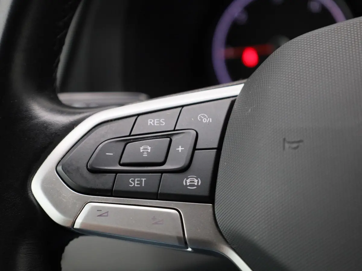 2.0 TDI L1H1 150PK GVW 3.200KG | Automaat | Trekhaak | Multifunctioneel Stuurwiel | Verwarmbare Voorruit | Parkeersensoren Voor + Achter | Airco | LED-Koplampen | Adaptive Cruise Control | A