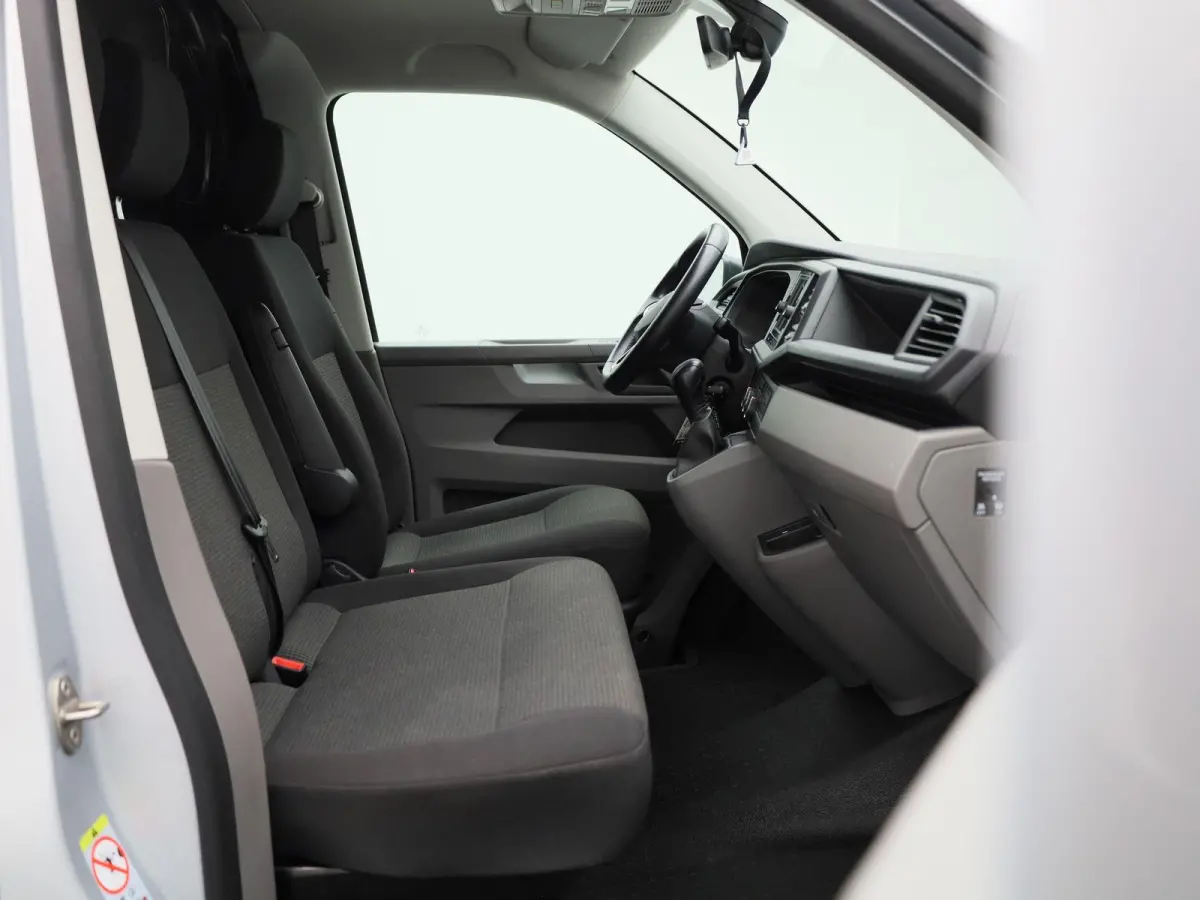 2.0 TDI L1H1 150PK GVW 3.200KG | Automaat | Trekhaak | Multifunctioneel Stuurwiel | Verwarmbare Voorruit | Parkeersensoren Voor + Achter | Airco | LED-Koplampen | Adaptive Cruise Control | A