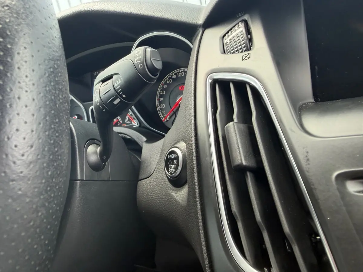 2.0 ST - Shadow Black Metallic - Recaro//2xLed/Winterpakket