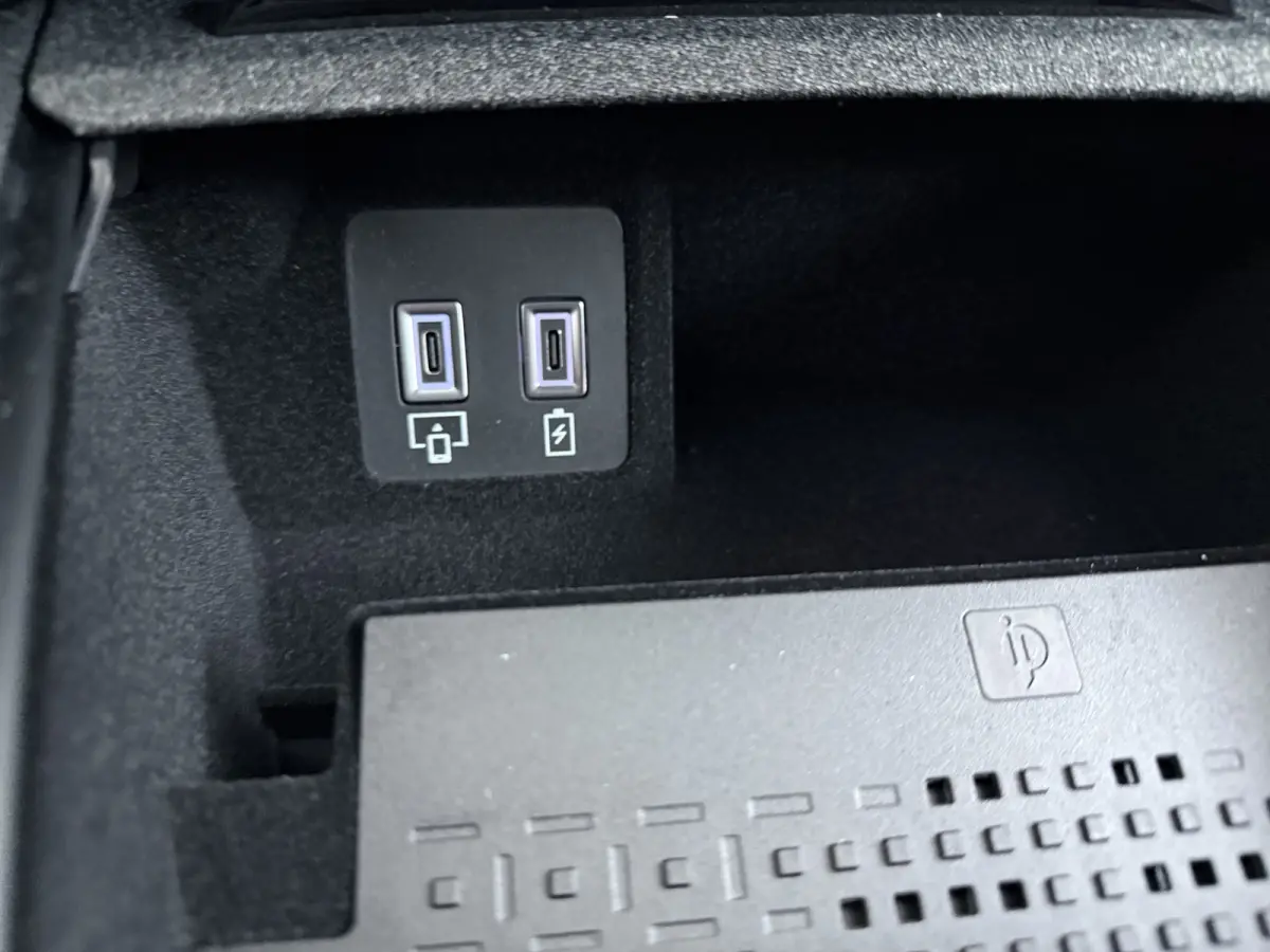 1.6 Turbo Plug-in-Hybrid Ultimate 195PK | Nieuwe auto! | Achteruitrij assistent | Achteruitrijcamera | Actieve noodgeval assistent
