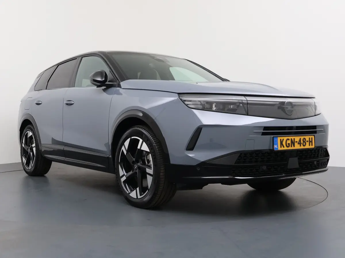 1.6 Turbo Plug-in-Hybrid Ultimate 195PK | Nieuwe auto! | Achteruitrij assistent | Achteruitrijcamera | Actieve noodgeval assistent