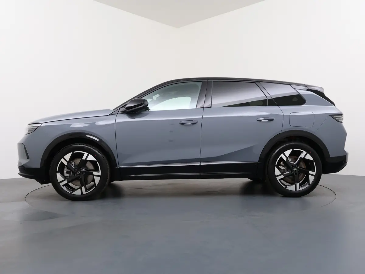 1.6 Turbo Plug-in-Hybrid Ultimate 195PK | Nieuwe auto! | Achteruitrij assistent | Achteruitrijcamera | Actieve noodgeval assistent