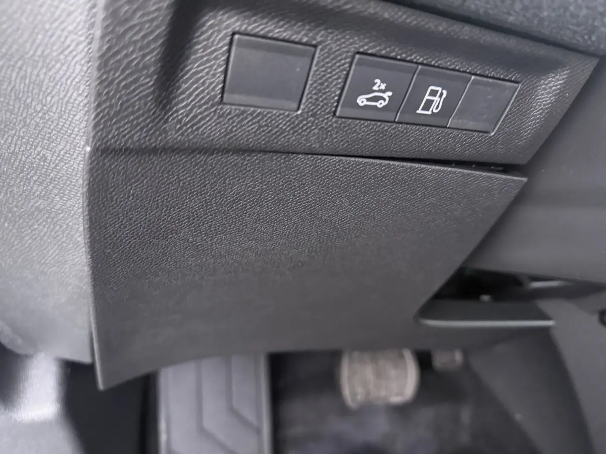 1.6 Turbo Plug-in-Hybrid Ultimate 195PK | Nieuwe auto! | Achteruitrij assistent | Achteruitrijcamera | Actieve noodgeval assistent