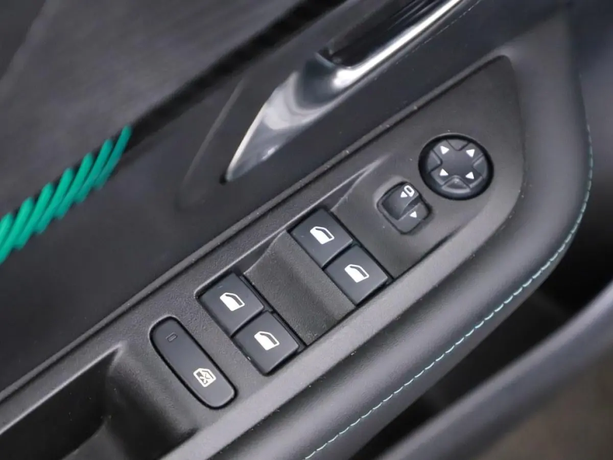 1.2T 100PK Blue Lease Allure Nav/Camera/Ecc/Cruise /Keyless/H.Leder/Vc