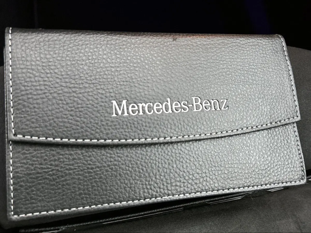 4MATIC Business Solution AMG | Automaat | Apple Carplay/Android Auto | Achteruitrijcamera | Parkeersensoren | Panoramadak | Trekhaak | Burmester |