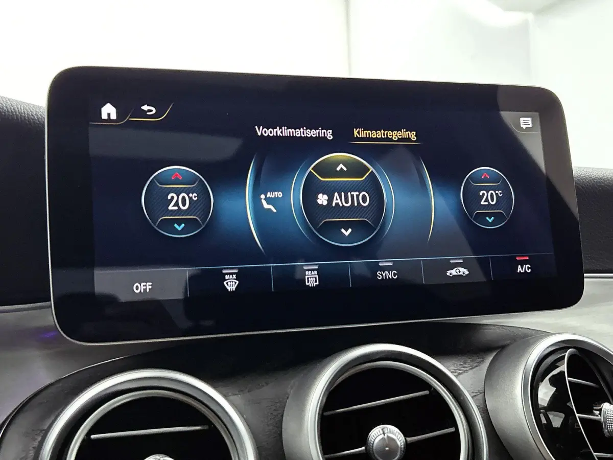 4MATIC Business Solution AMG | Automaat | Apple Carplay/Android Auto | Achteruitrijcamera | Parkeersensoren | Panoramadak | Trekhaak | Burmester |