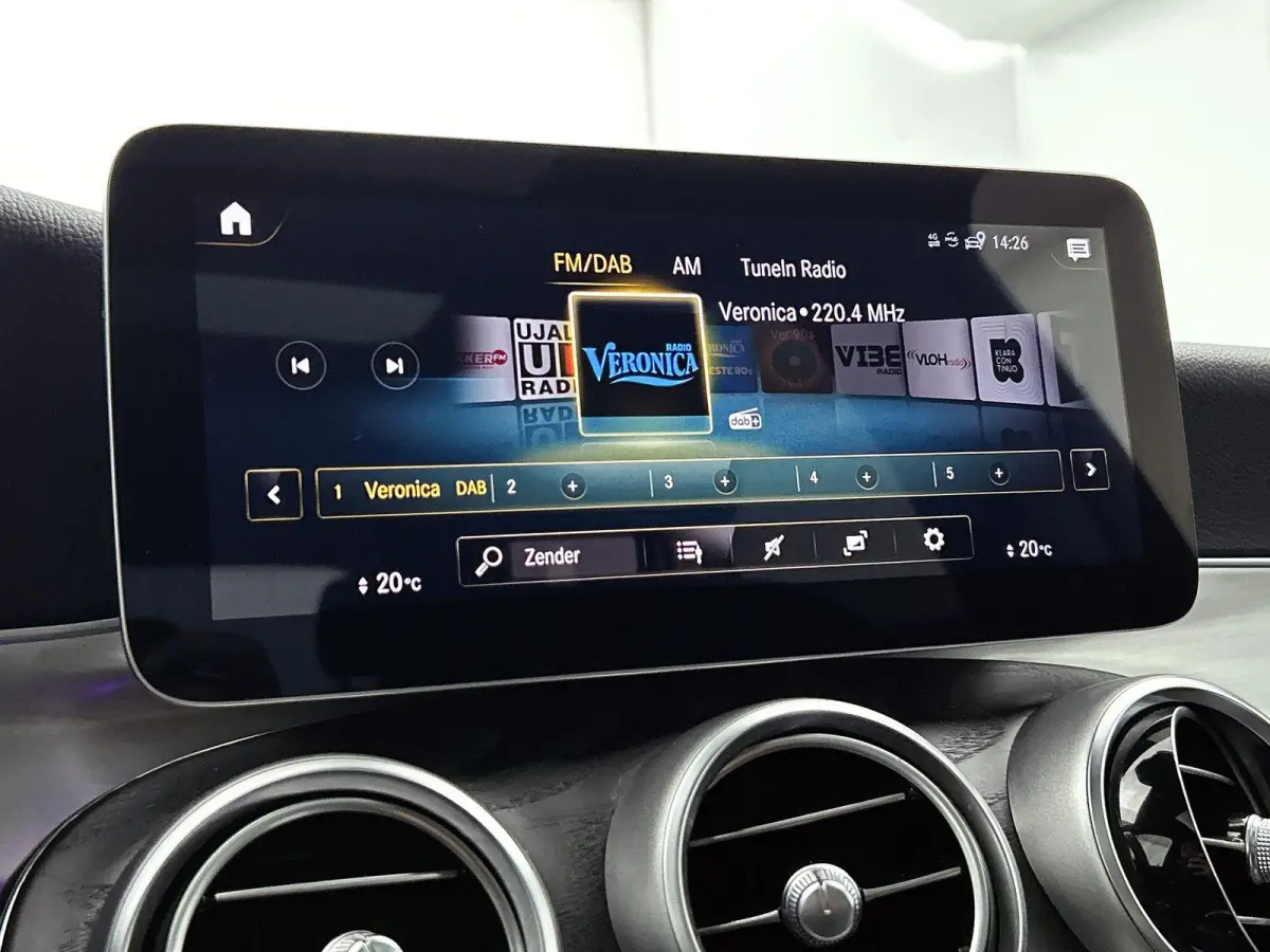 4MATIC Business Solution AMG | Automaat | Apple Carplay/Android Auto | Achteruitrijcamera | Parkeersensoren | Panoramadak | Trekhaak | Burmester |